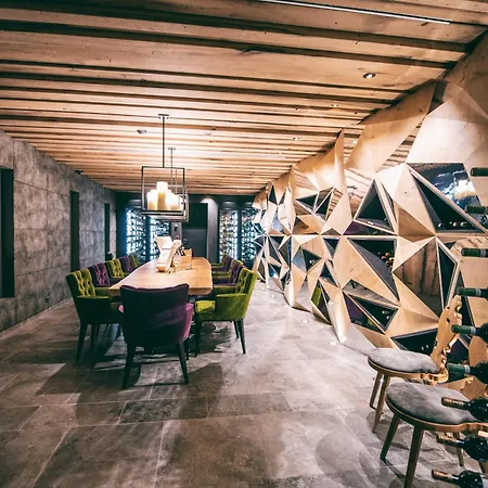 מלון Cocoon - Alpine Boutique 5*