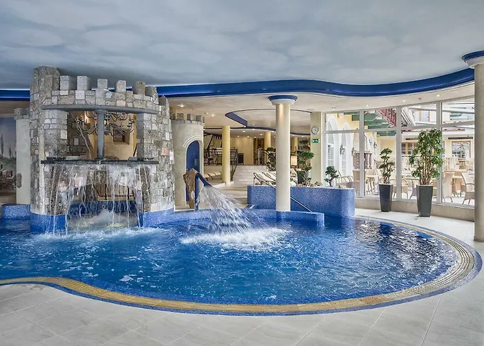 Cocoon - Alpine Boutique Отель Маурах