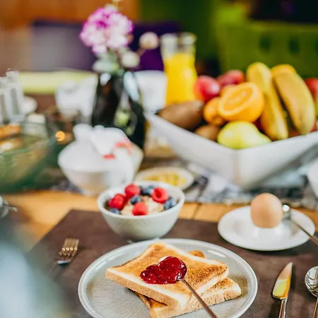 מלון Cocoon - Alpine Boutique