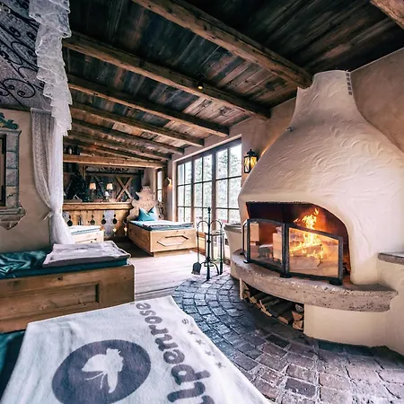 Cocoon - Alpine Boutique Maurach (Achensee)