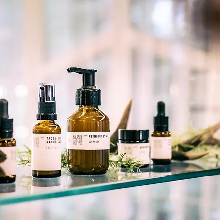 Cocoon - Alpine Boutique מלון