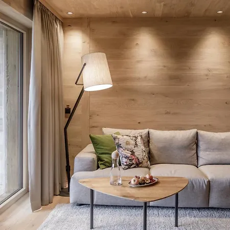 Cocoon - Alpine Boutique מלון 5*